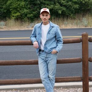 Meet your Posher, Connor